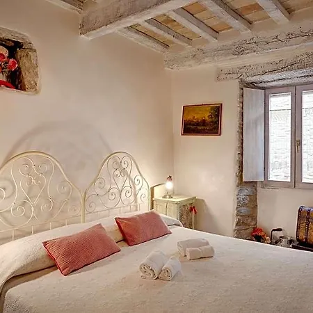 Biologico Castello Della Pieve ホテル 3*