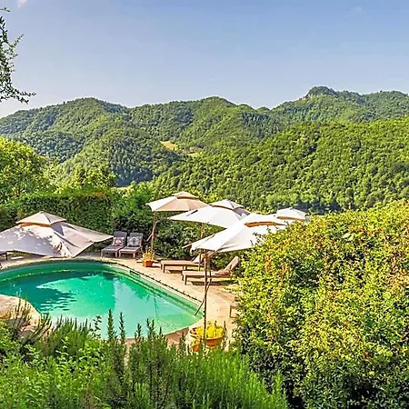 Biologico Castello Della Pieve ホテル 3*
