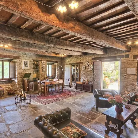 Biologico Castello Della Pieve Hotel 3*