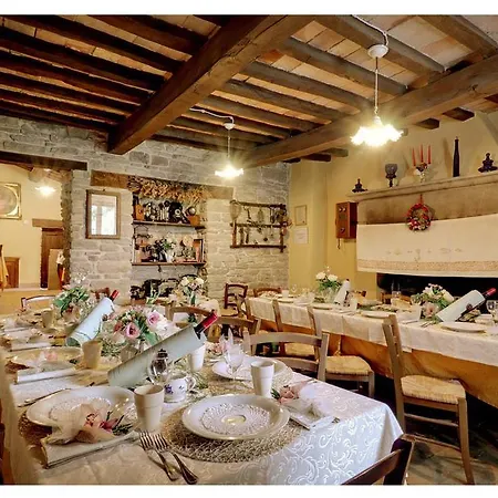 Szálloda Biologico Castello Della Pieve Mercatello sul Metauro